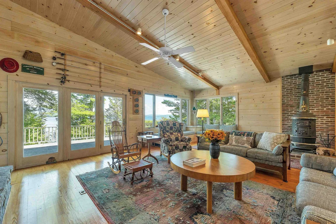 Photo of 41 Pine Island