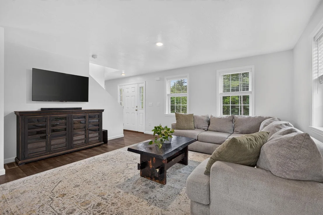 Photo of 992 Beauty Hill