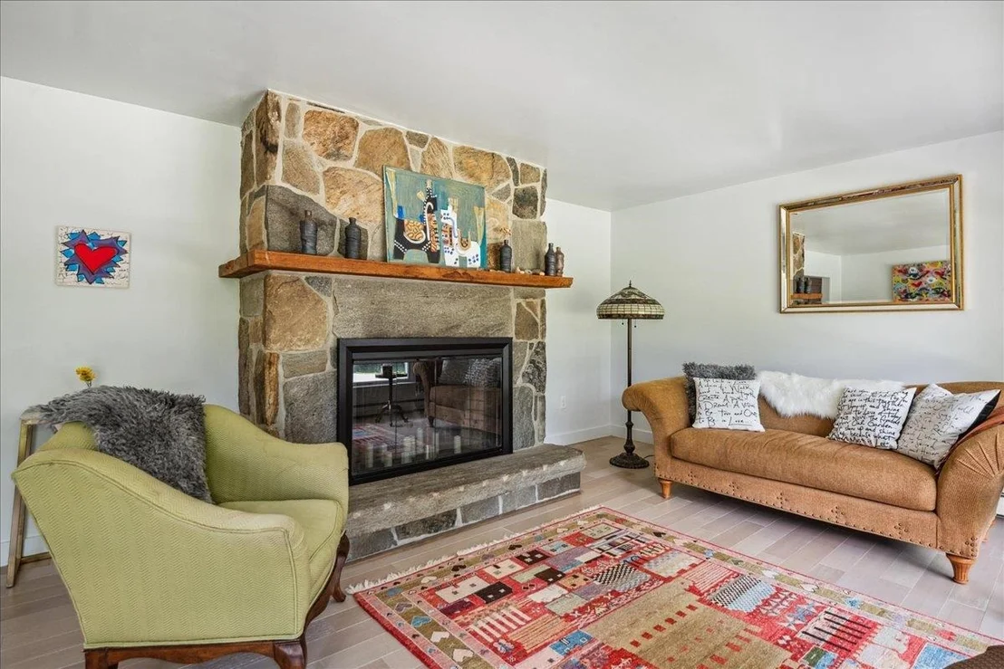 Photo of 7 Grassy Brook