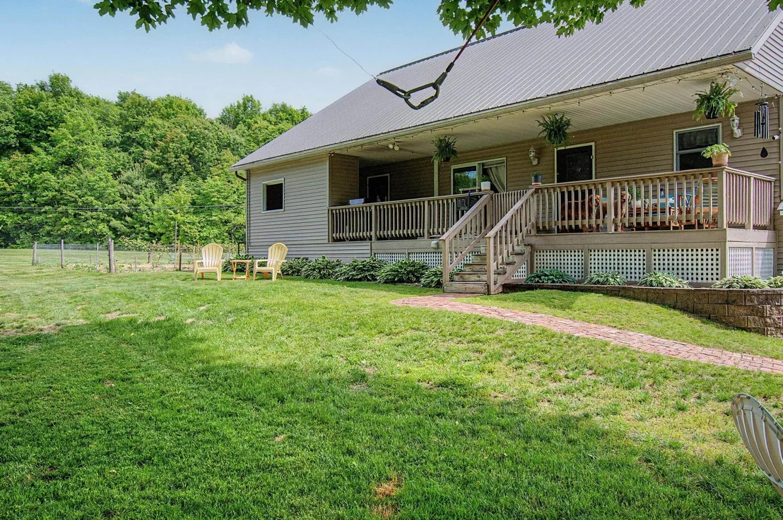 Photo of 2446 Carter Hill
