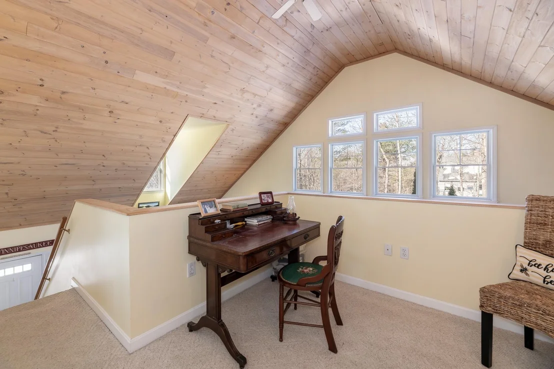 Photo of 8 Oak Knoll