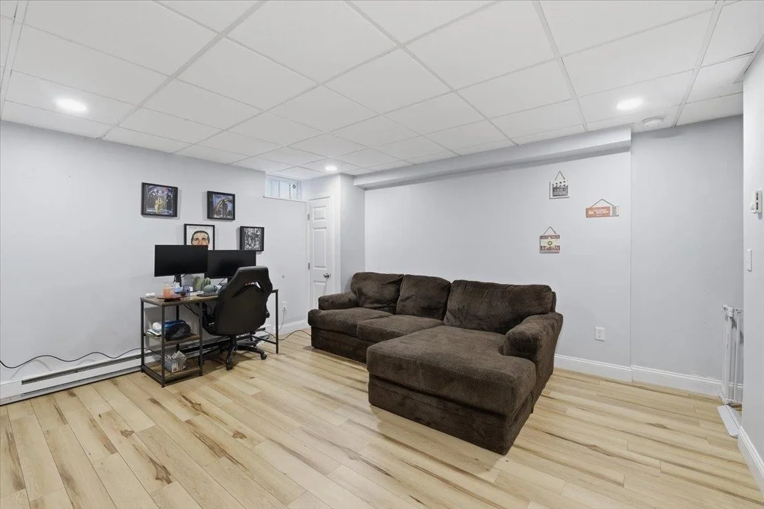 Photo of 60 Pine