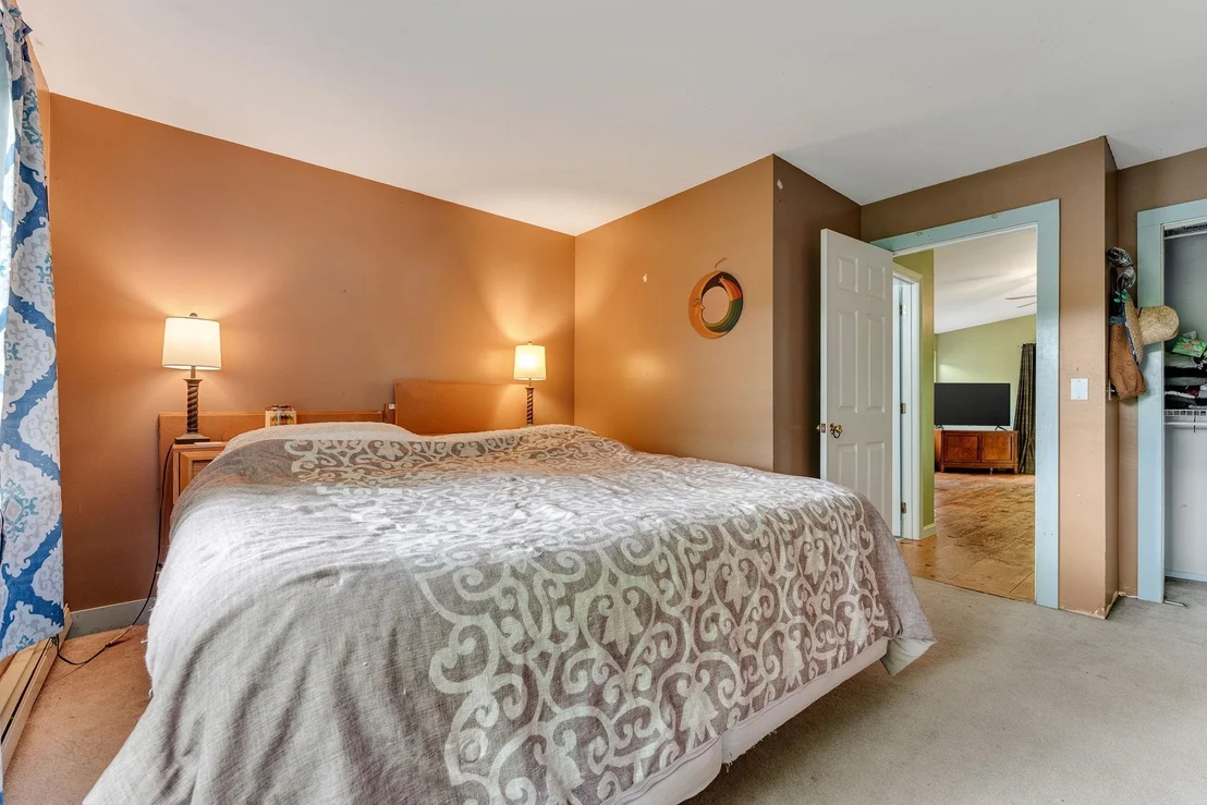 Photo of 387 Foote Brook