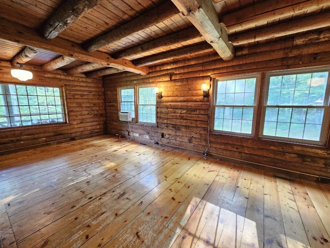 Photo of 423 Old Walpole