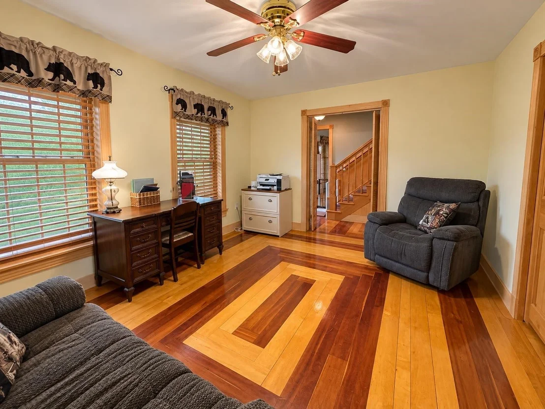 Photo of 249 Pine Hollow