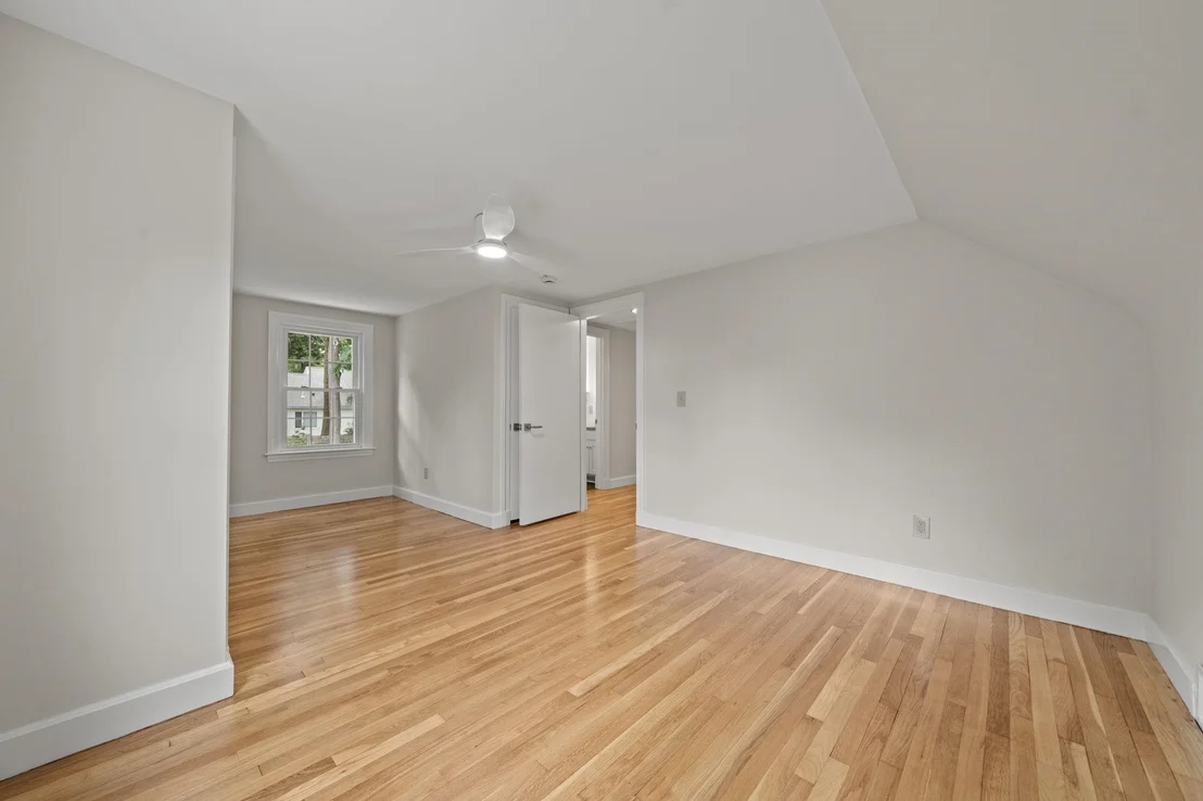 Photo of 9 Hillside