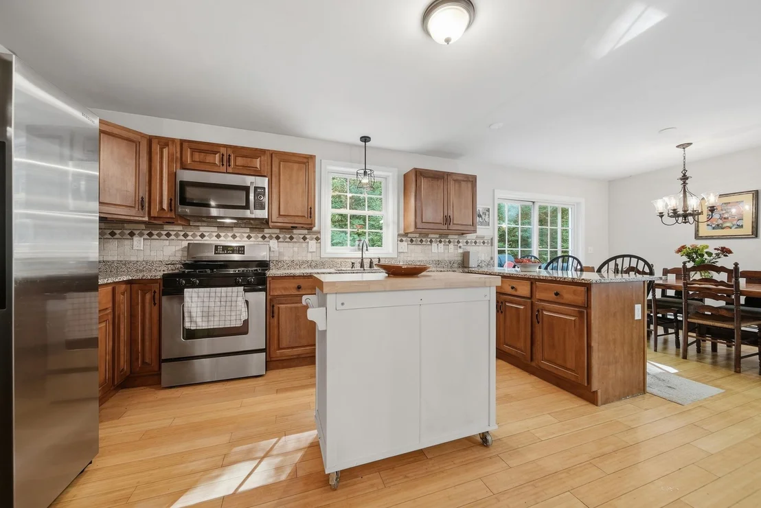 Photo of 298 Stocker Pond