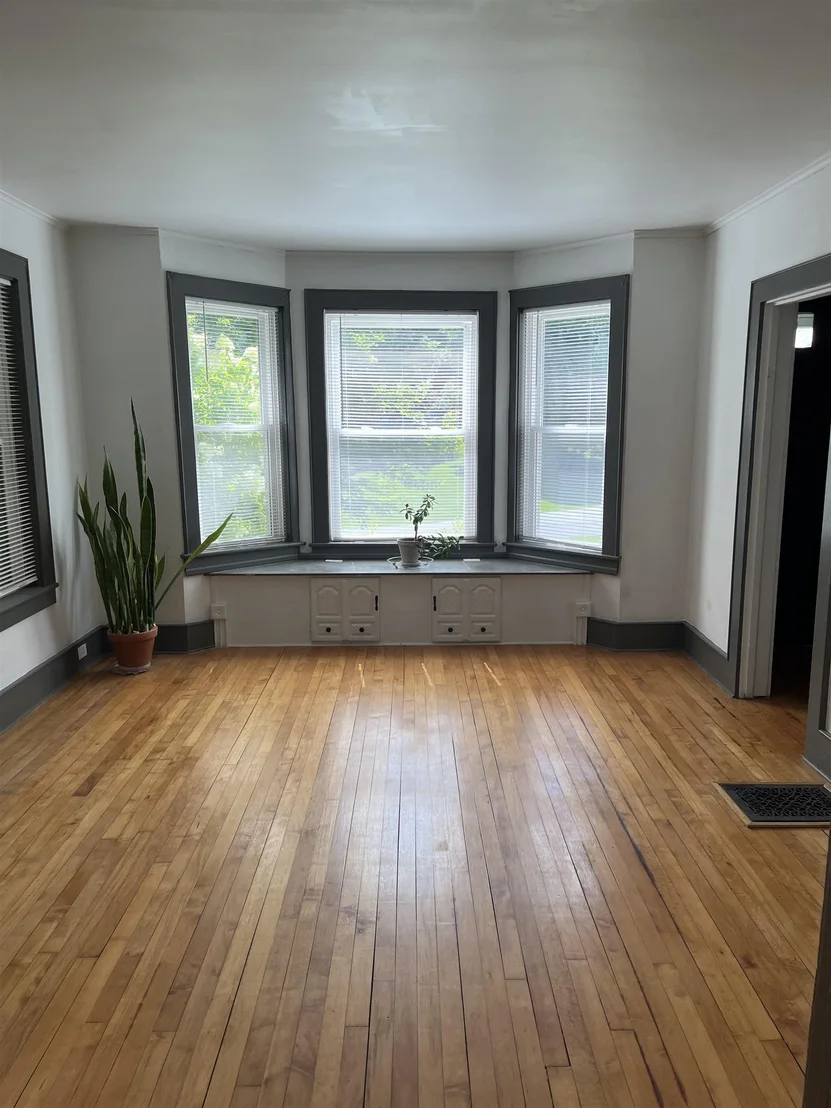 Photo of 24 Pleasant