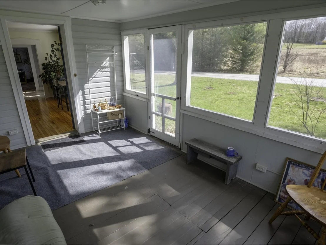Photo of 4614 Brook