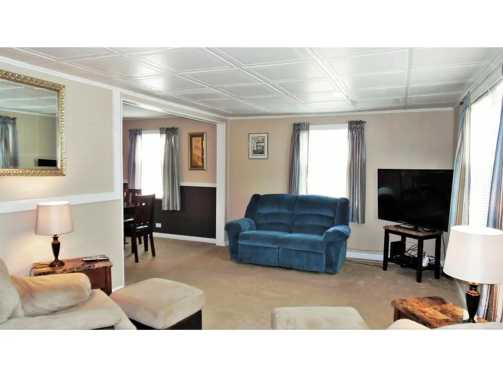 Photo of 235 Robin Hood Dr