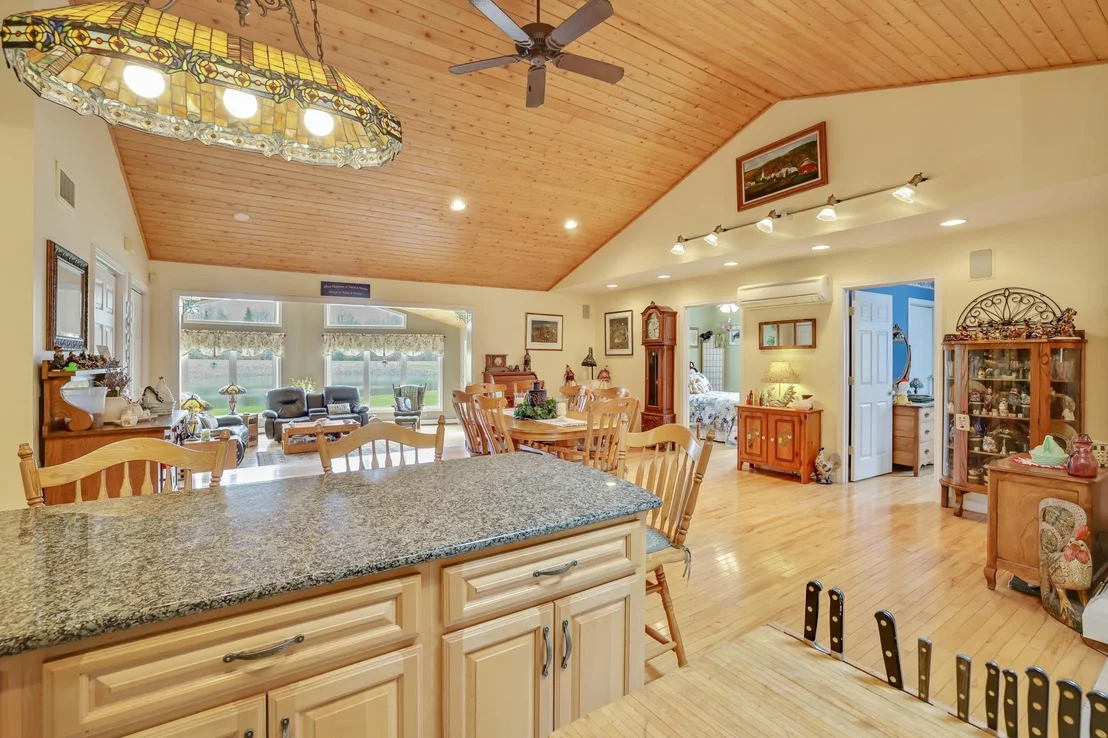 Photo of 348 Maple