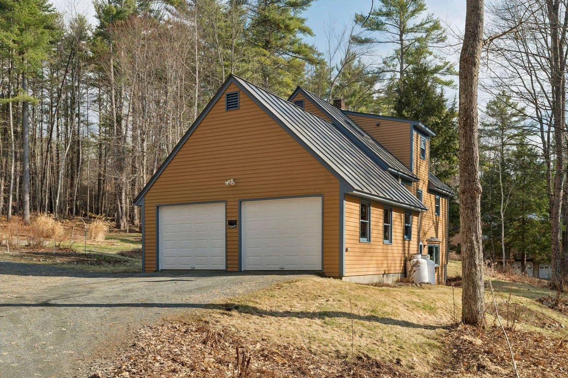 Photo of 455 Hawk Pine