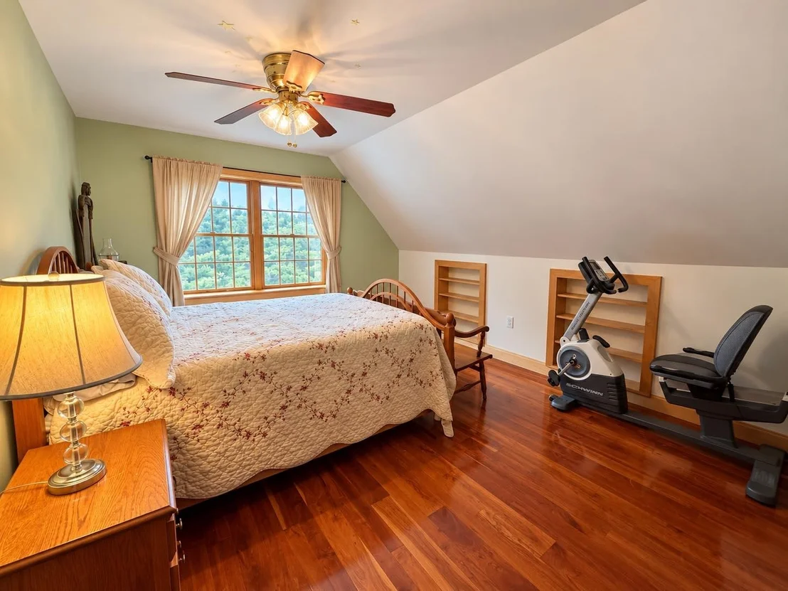 Photo of 249 Pine Hollow