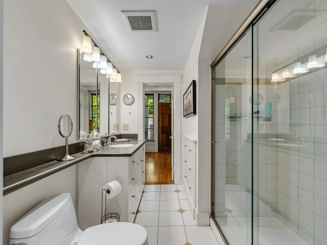 Photo of 609 Common