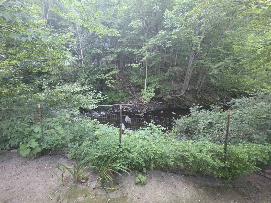 Photo of 1272 Route 12s