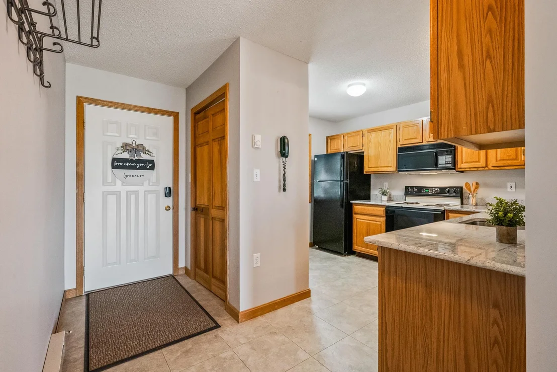 Photo of Unit J81 at J81 Eagle Ridge