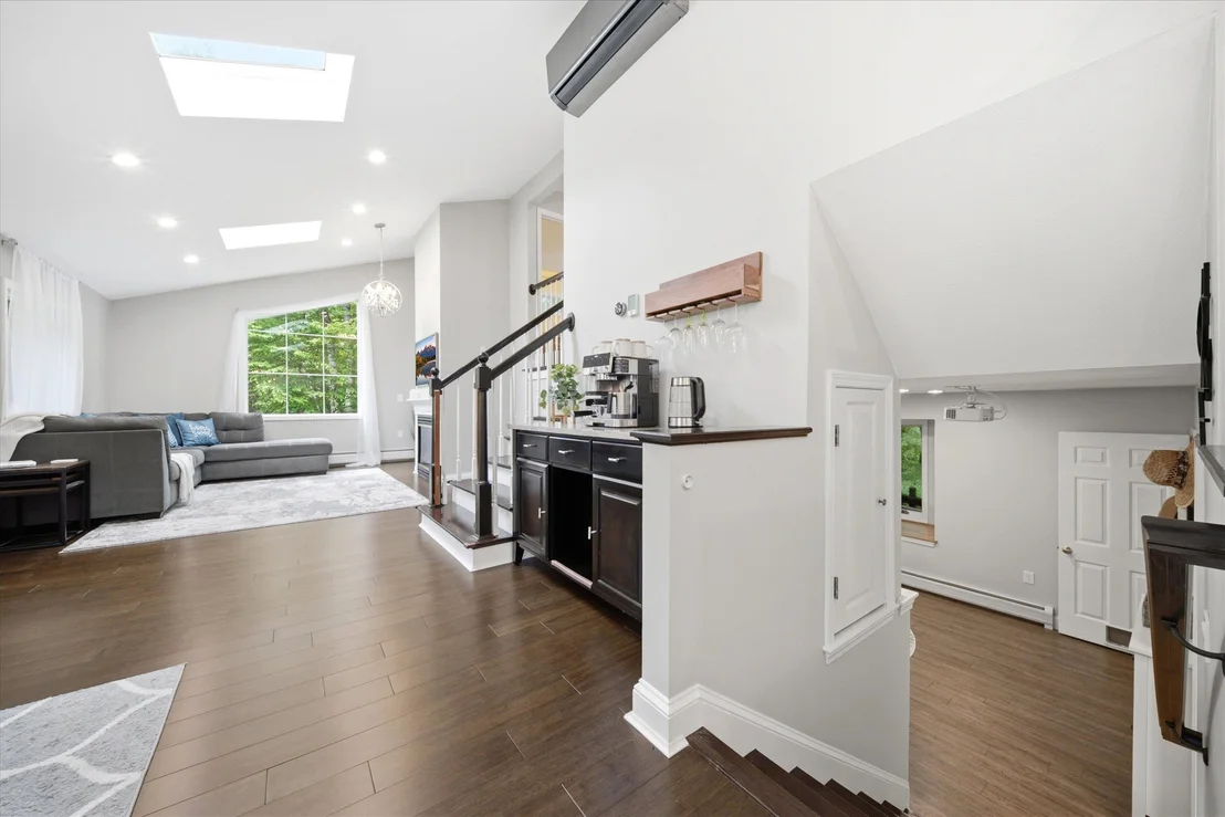 Photo of 107 Hackett Hill