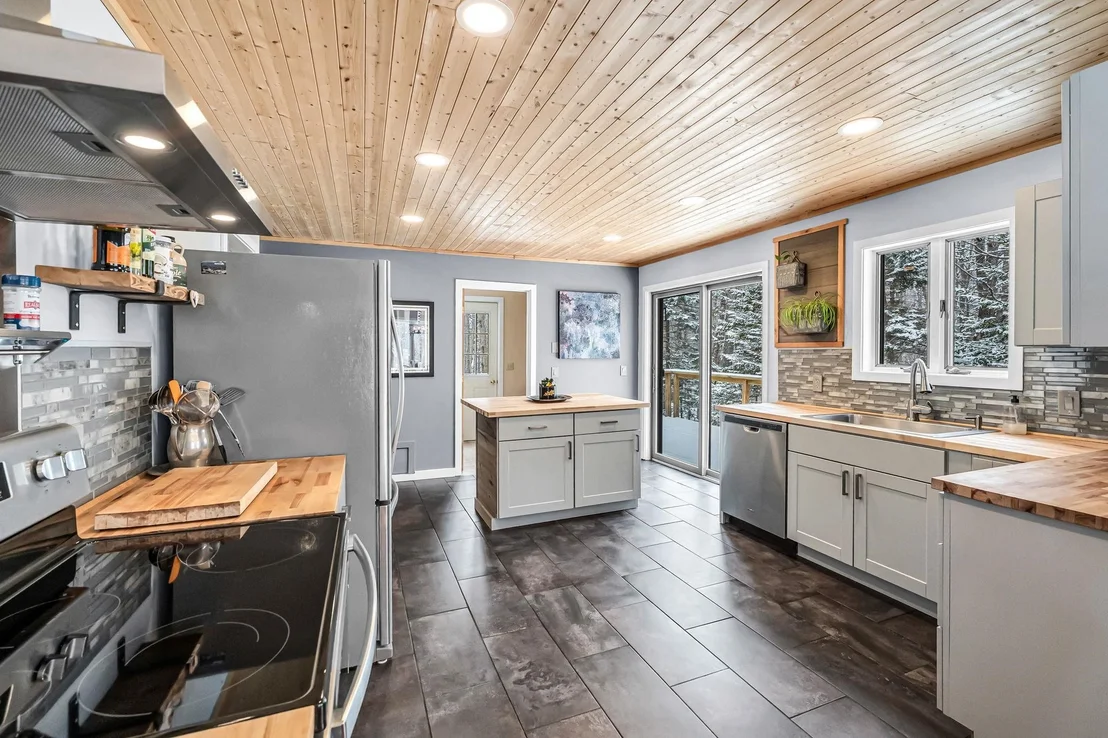 Photo of 36 Buckboard