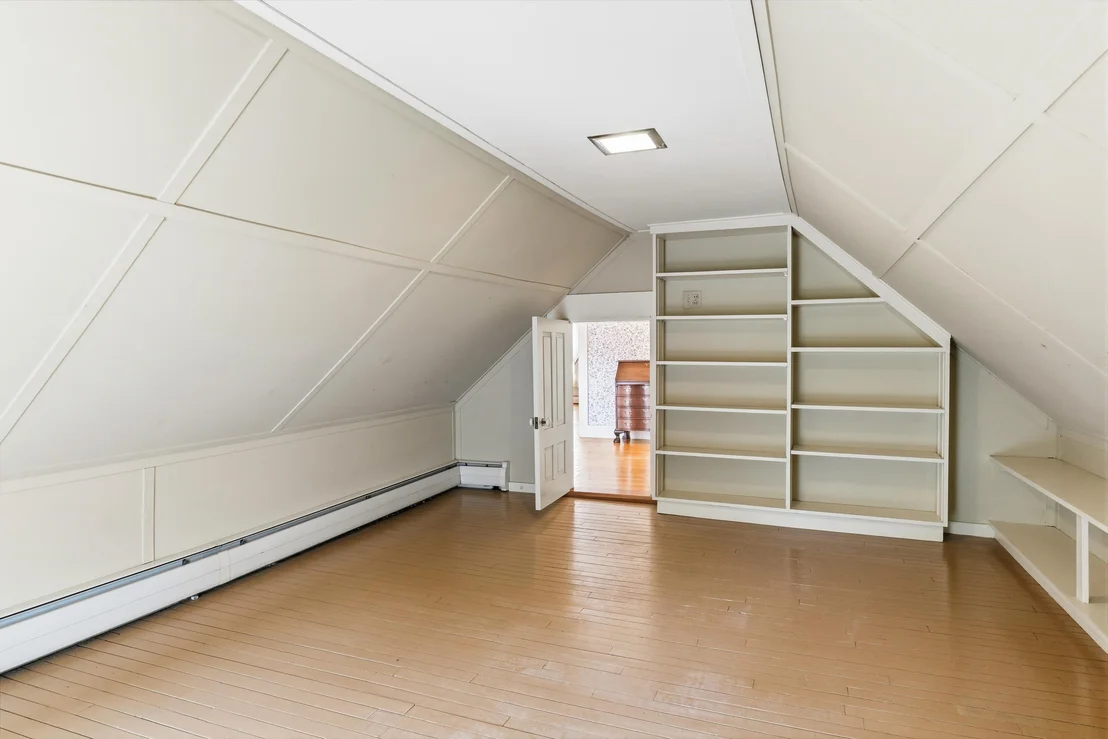 Photo of 567 Main