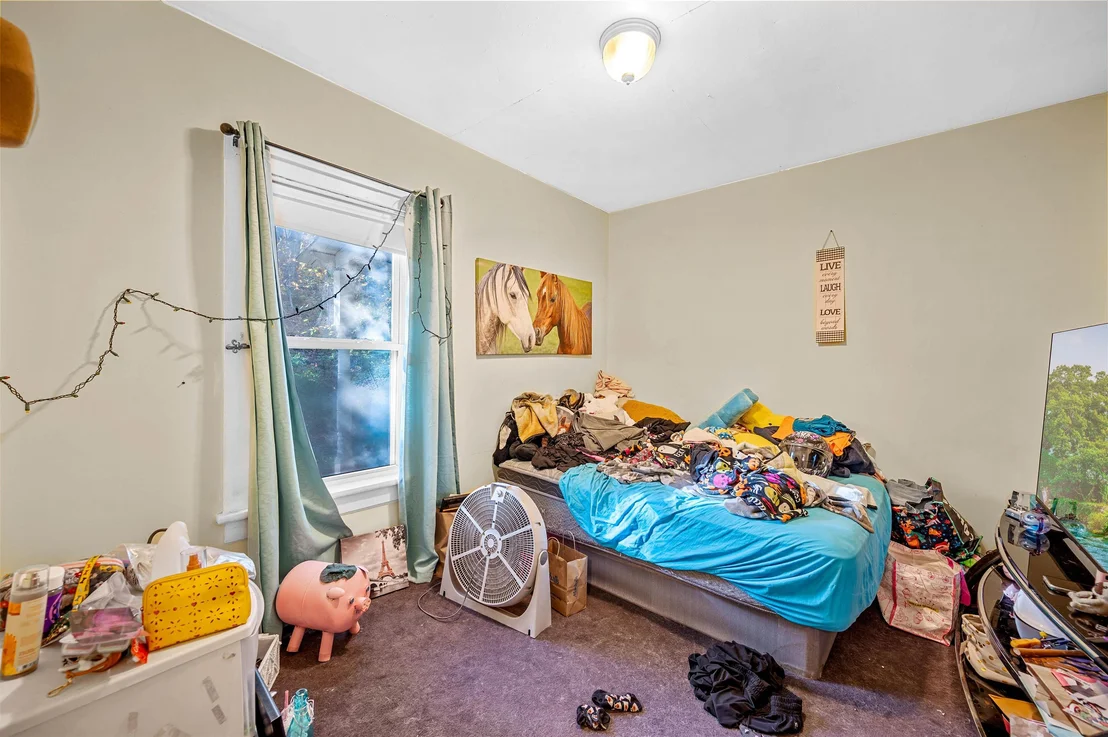Photo of 21 River Road W