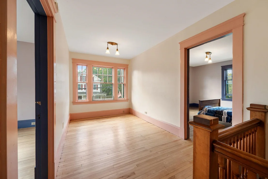 Photo of 173 Central