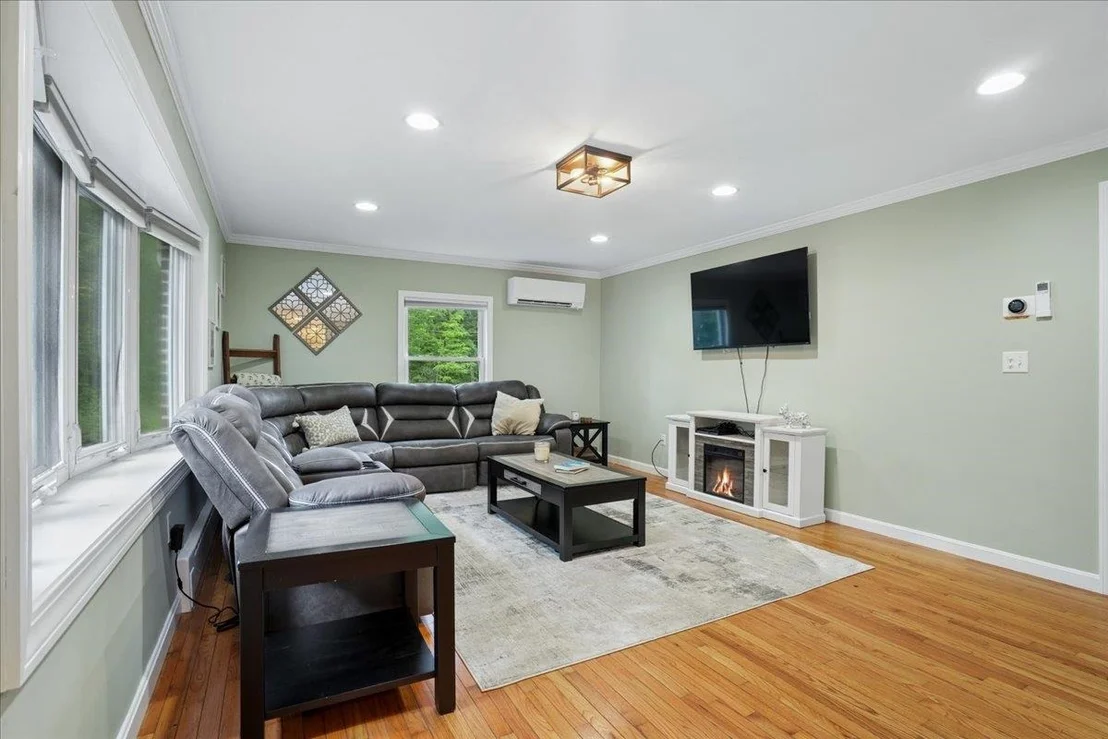 Photo of 319 Windham
