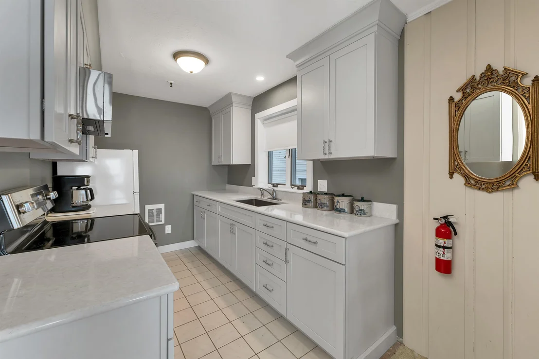 Photo of Unit N1 at 421 Ocean