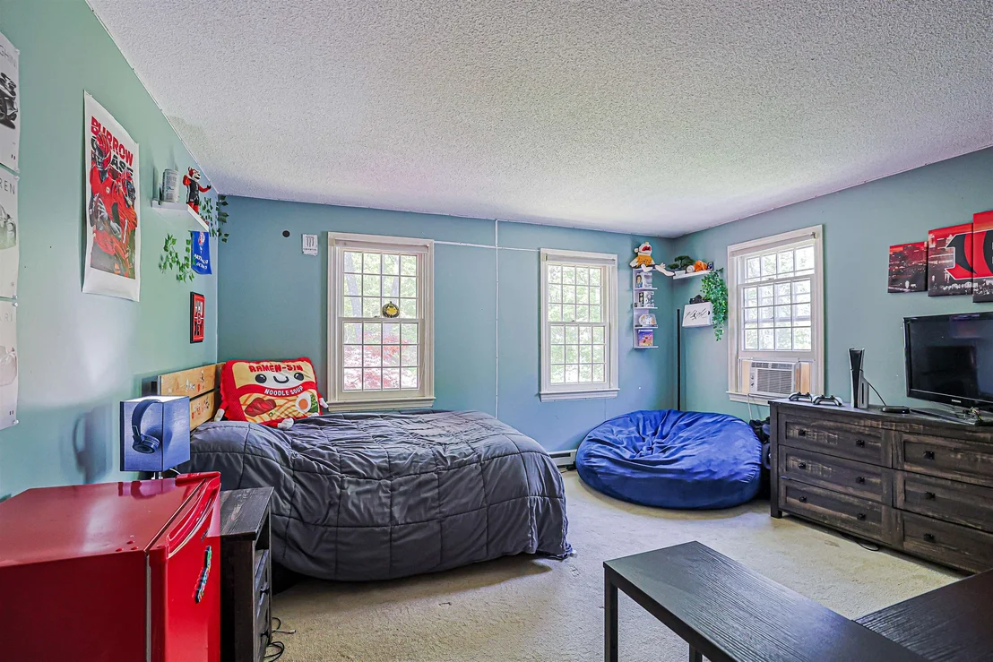 Photo of 19 Winterberry