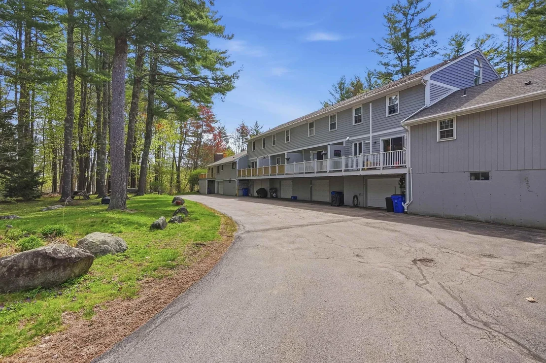 Photo of Unit 5 at 18 Boulder Brook