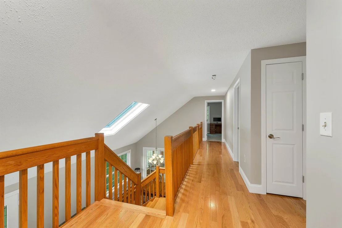 Photo of 38 Sharon