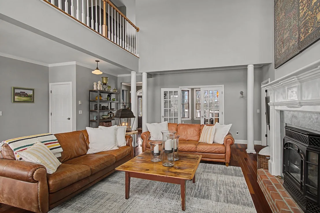 Photo of 4517 Oak Hill