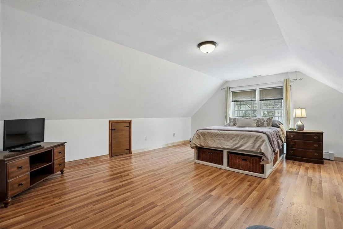 Photo of 50 Hearthside