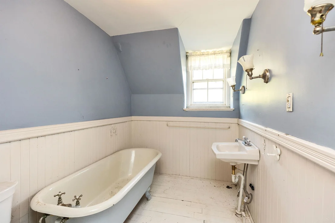 Photo of 24 Maple