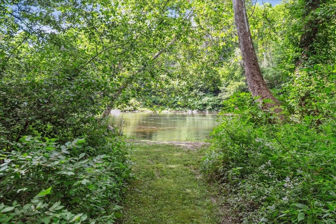 Photo of 7 Grassy Brook
