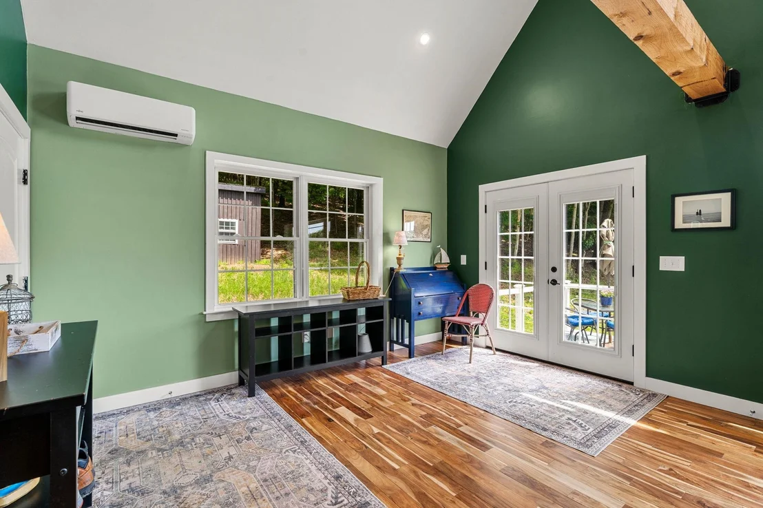 Photo of 1080 N Barnstead