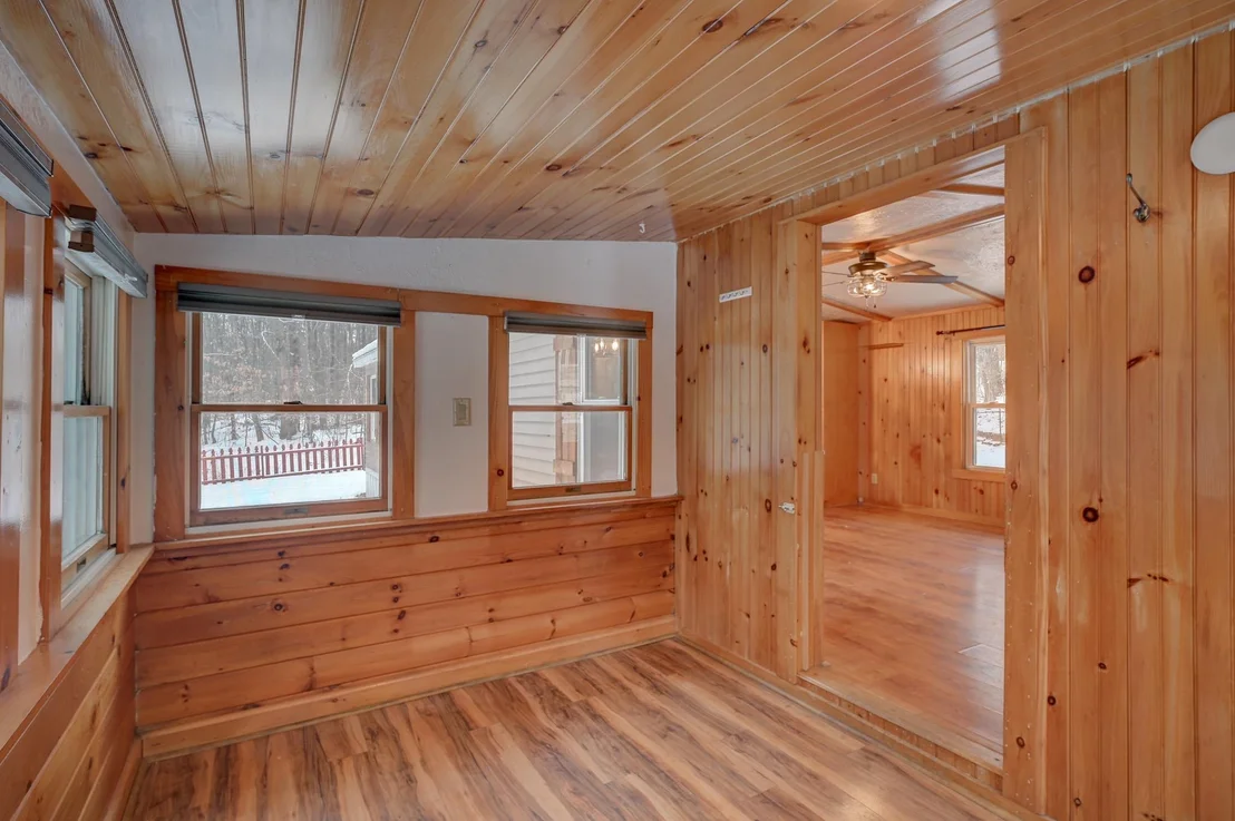 Photo of 331 Lamplighter