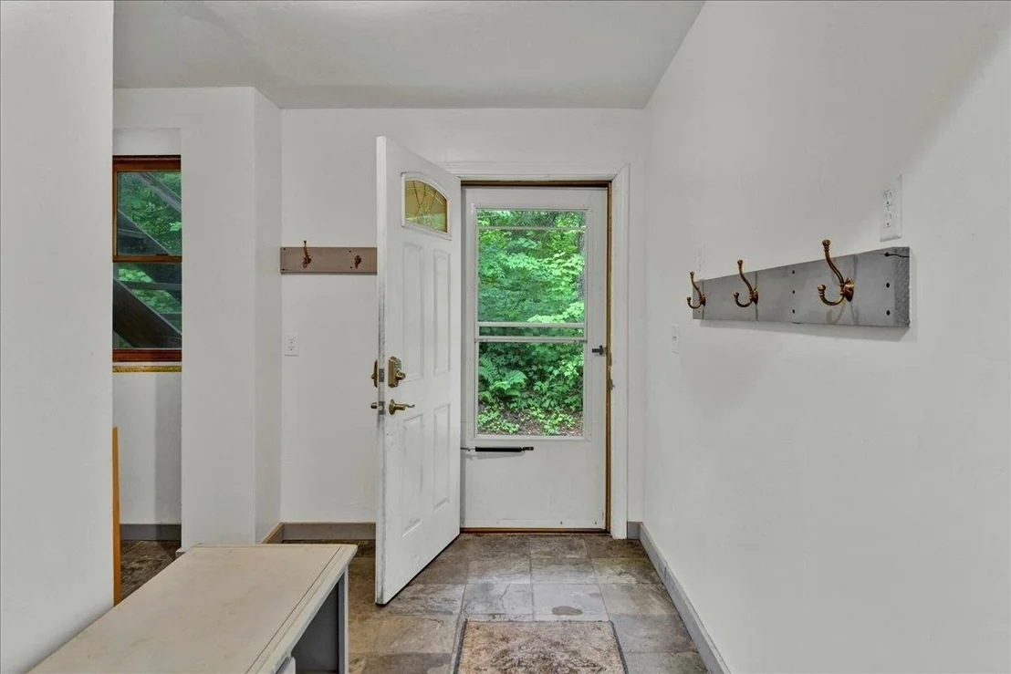 Photo of 929 Codding Hollow