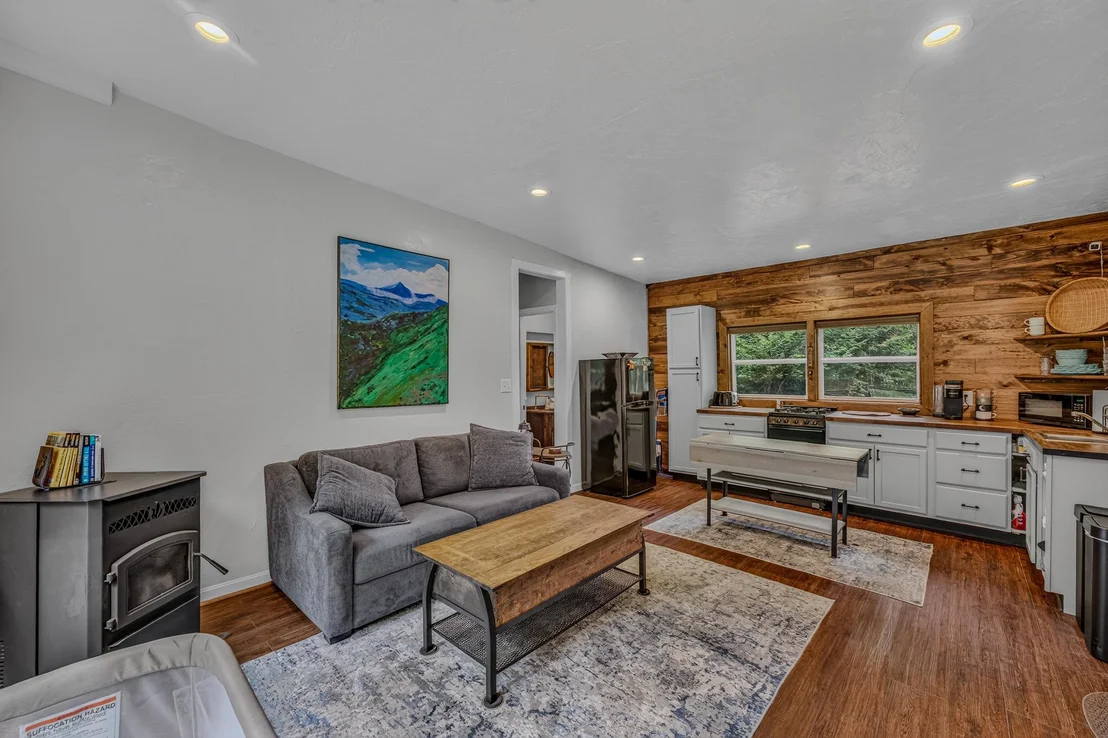 Photo of 180 Mill Brook