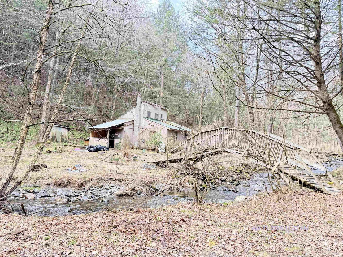 Photo of 2390 Morse Brook