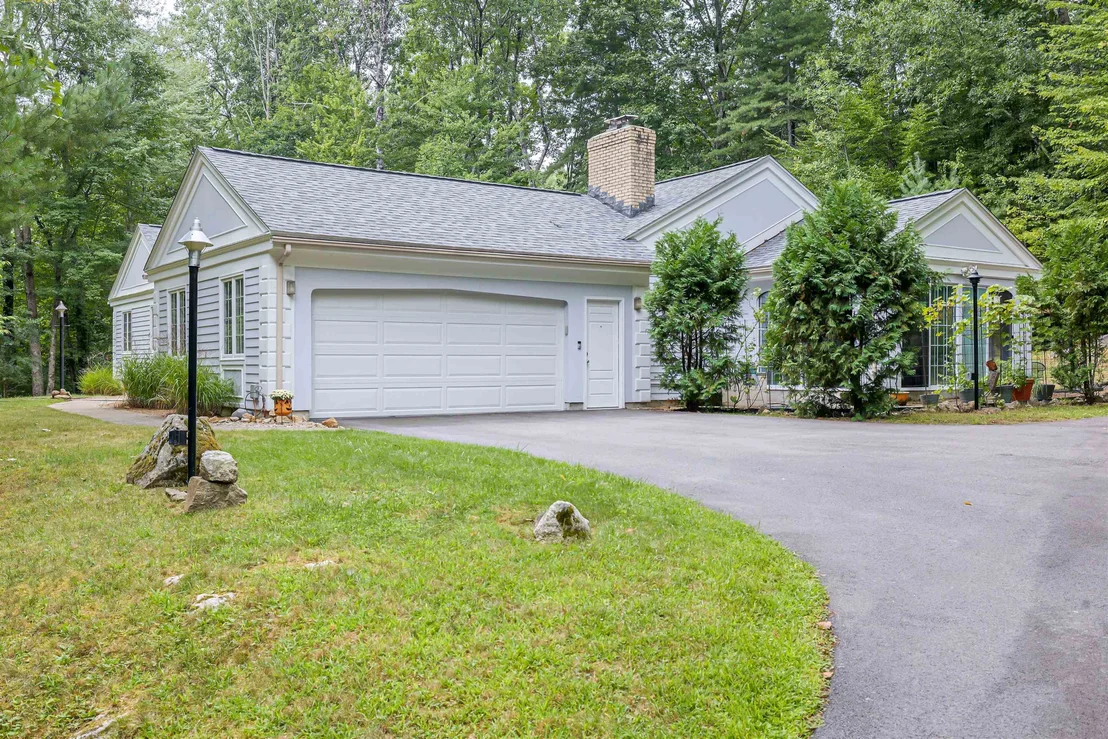 Photo of 20 Buttonwood