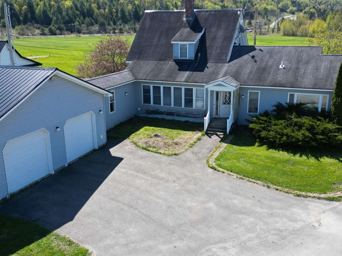 Photo of 268 Roaring Brook
