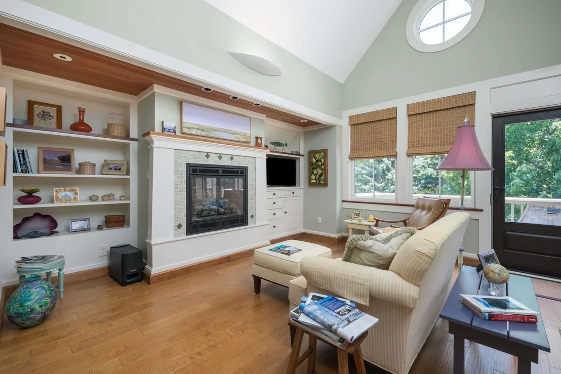 Photo of 6 Pebble