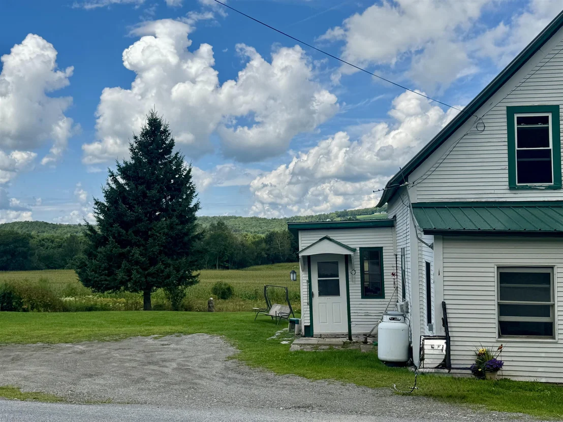 Photo of 166 Perley