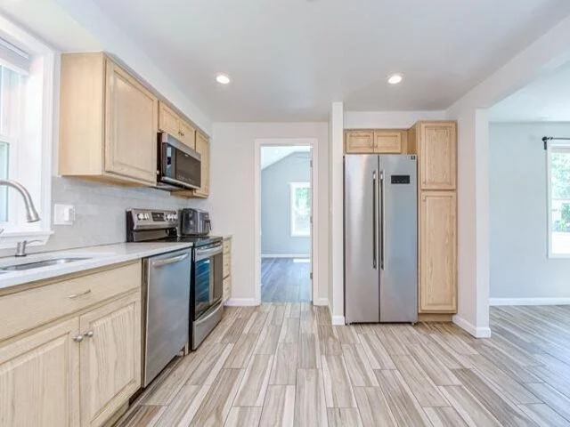 Photo of 827 Nashua