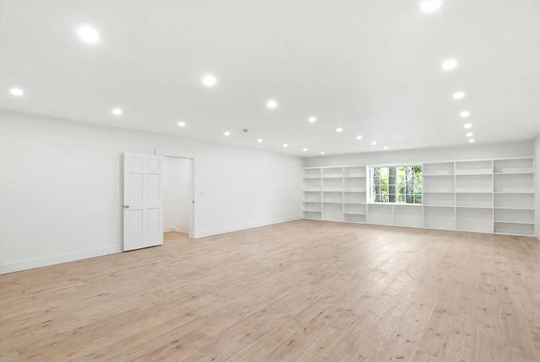 Photo of 411 Bay
