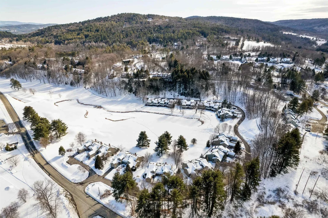 Photo of Unit 3B at 580 Murphys
