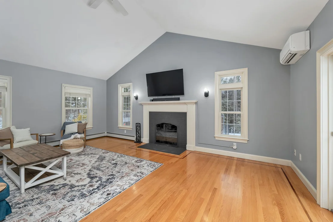 Photo of 37 Allen