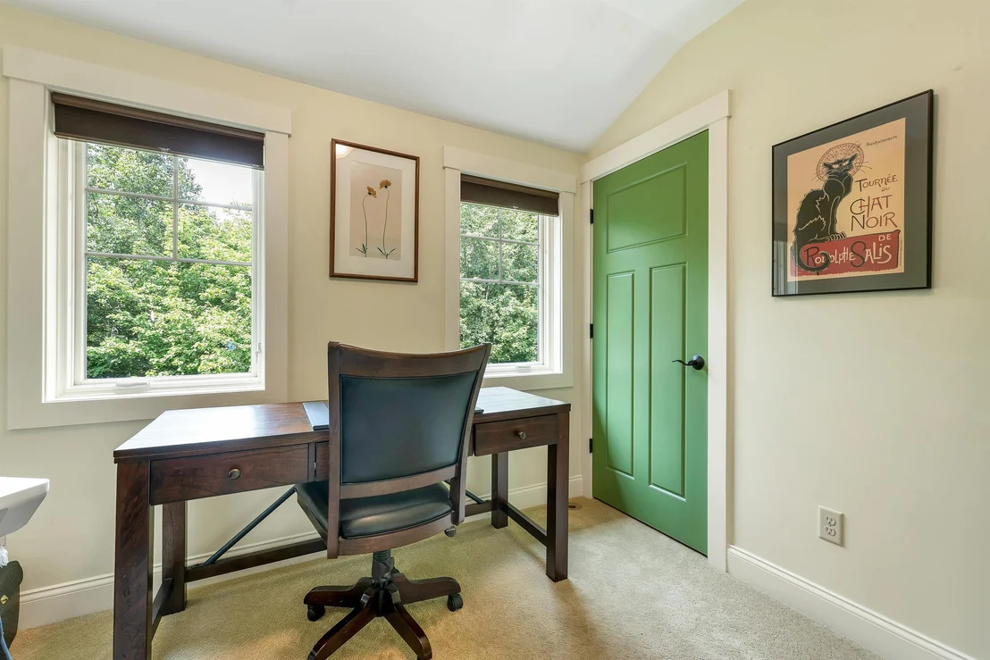 Photo of 42 Cascade Ridge