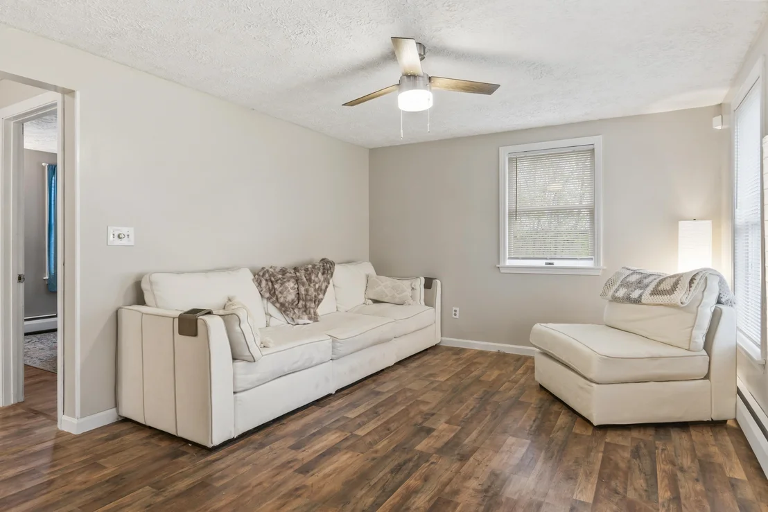 Photo of 35 Buttonwood