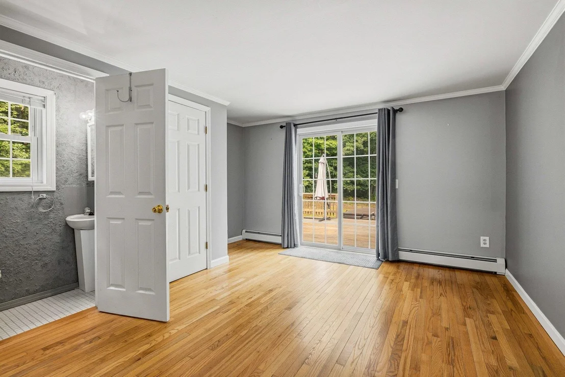 Photo of 8 Brookhaven